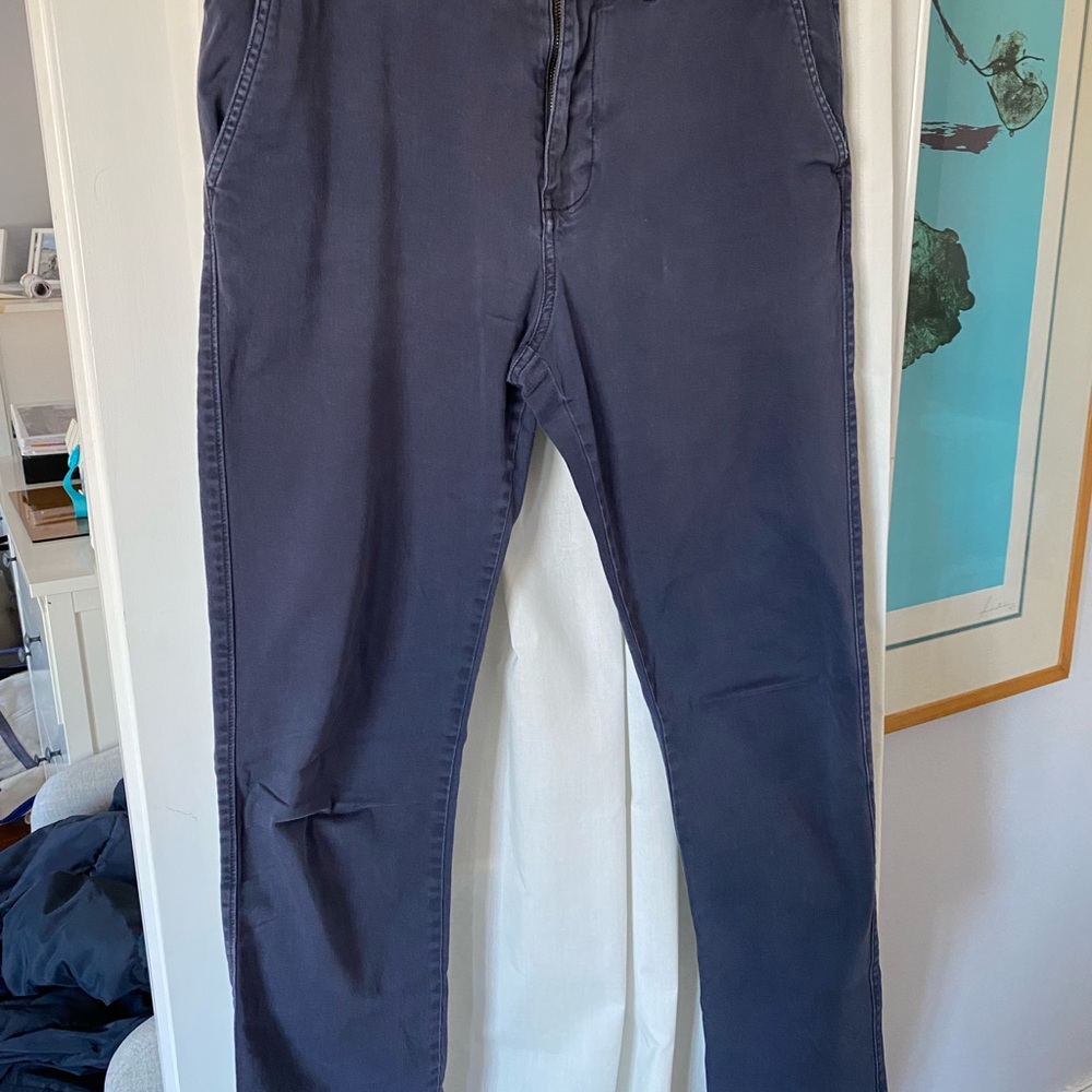 Madewell mens chinos. Slim 33 x 32. Navy wash. Frayed by pockets as shown.